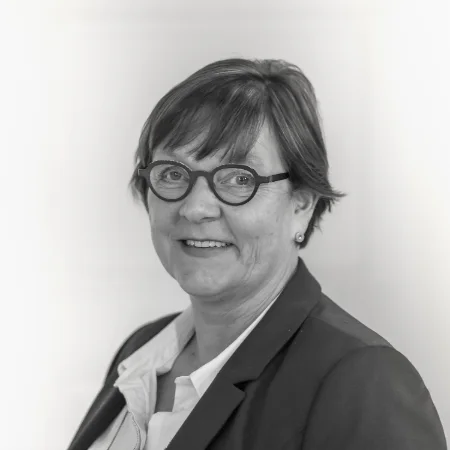 Portret van Monique van Tol